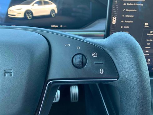 Used 2022 Tesla Model X image 20