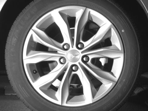 Used 2025 Chevrolet Malibu LT FWD image 28