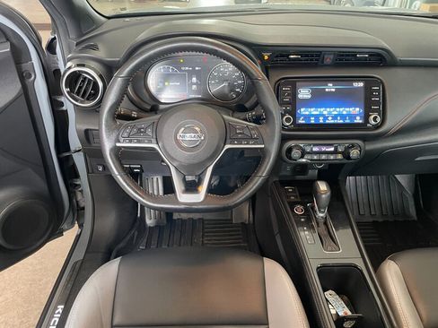 Used 2021 Nissan Kicks SR w/ SR Premium Package FWD image 8