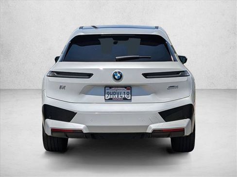 Used 2024 BMW iX xDrive50 w/ Sport Package AWD/4WD image 7