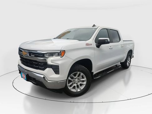 Used 2022 Chevrolet Silverado 1500 LT w/ Z71 Off-Road Package image 1
