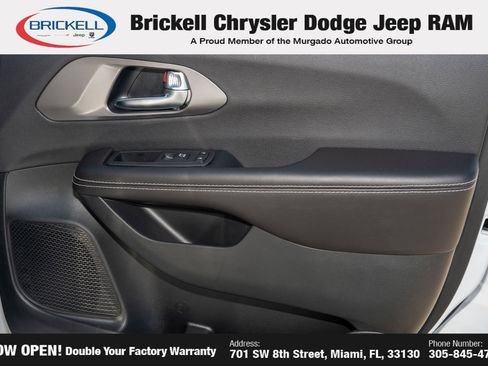 New 2026 Chrysler Pacifica Select image 13