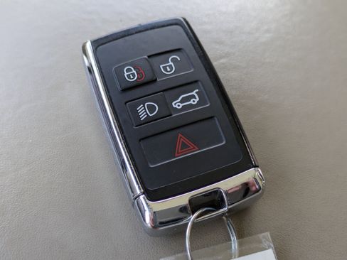 Used 2018 Land Rover Range Rover HSE image 36