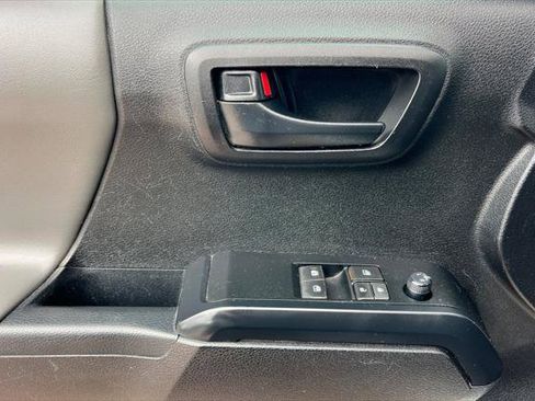 Certified 2022 Toyota Tacoma SR image 13