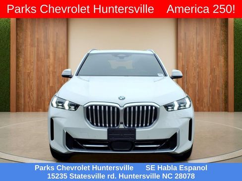Used 2025 BMW X5 xDrive40i w/ Premium Package AWD/4WD image 2
