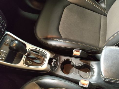 Used 2020 Jeep Compass Latitude FWD image 26