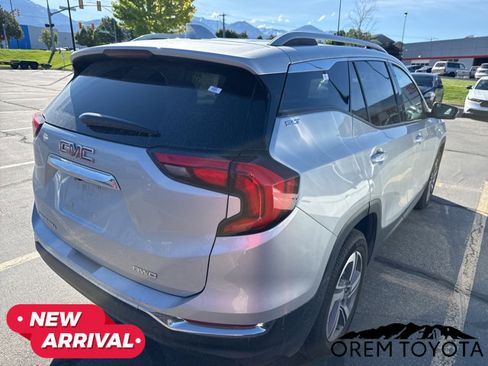 Used 2019 GMC Terrain SLT w/ Preferred Package AWD/4WD image 2
