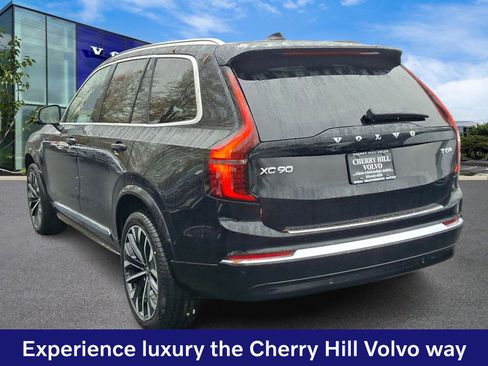 New 2026 Volvo XC90 T8 Plus w/ Protection Package Premier AWD/4WD image 3