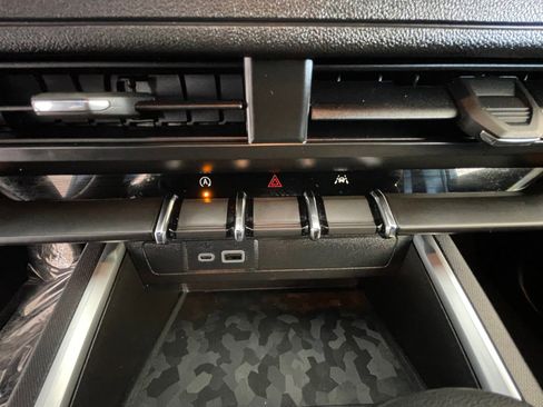 Used 2024 Chevrolet Colorado Trail Boss w/ Advanced Trailering Package image 24