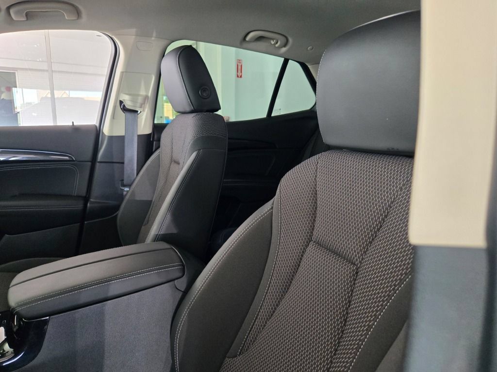 Certified 2022 Buick Envision Preferred FWD image 24