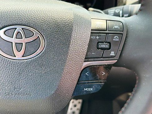 Used 2025 Toyota Camry XSE FWD image 18