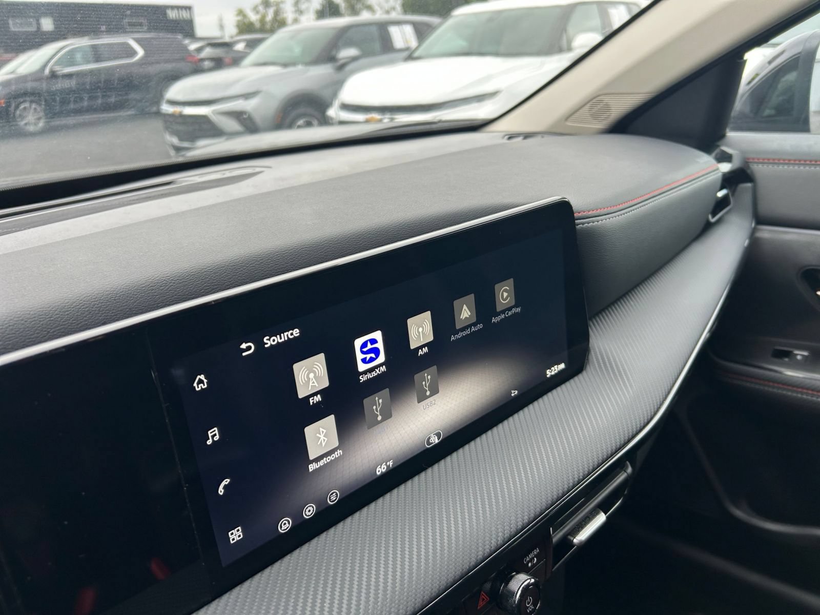 Used 2026 Nissan Kicks SR FWD image 19