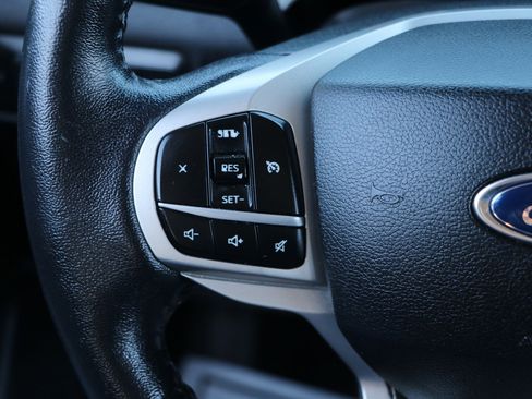 Used 2021 Ford Explorer XLT w/ Equipment Group 202A image 18