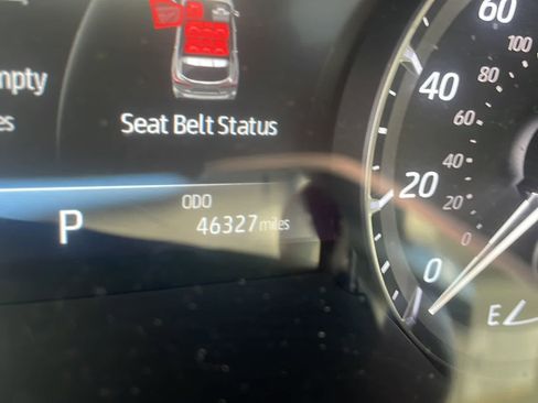 Used 2021 Toyota Highlander XLE image 3