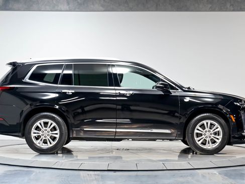 Used 2022 Cadillac XT6 Luxury FWD image 18