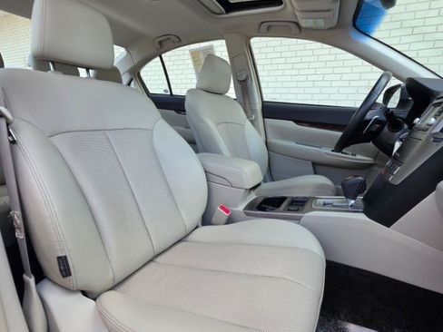 Used 2014 Subaru Legacy 2.5i Limited AWD/4WD image 14