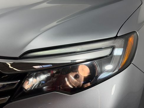 Used 2017 Honda Pilot Touring image 12