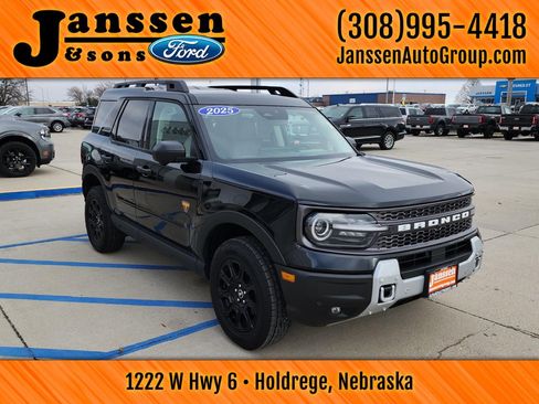 Used 2025 Ford Bronco Sport Badlands image 4