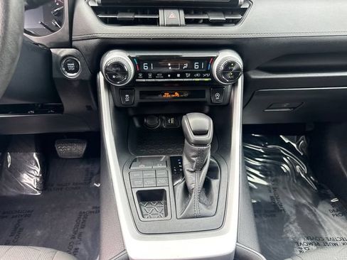 Used 2023 Toyota RAV4 XLE AWD/4WD image 23