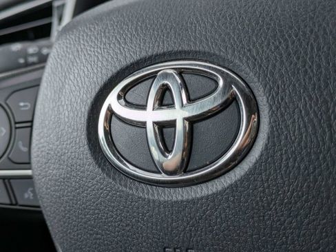Used 2022 Toyota Camry LE FWD image 35