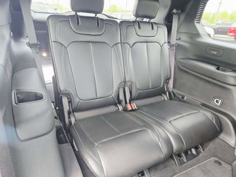 Used 2024 Jeep Grand Cherokee L Limited w/ Black Appearance Package image 16