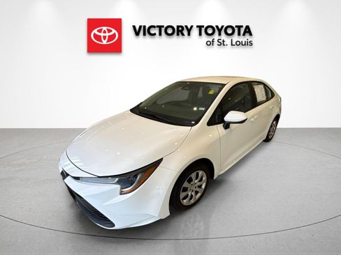 Used 2024 Toyota Corolla LE FWD image 7