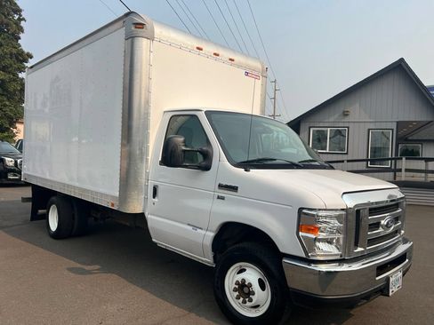 Used 2017 Ford E-350 and Econoline 350 Super Duty w/ Power Windows & Locks Group RWD image 1