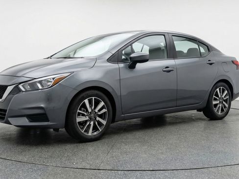 Used 2025 Nissan Versa SV FWD image 3