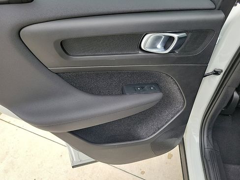 Used 2023 Volvo XC40 B4 Plus w/ Driver Assist Package image 11