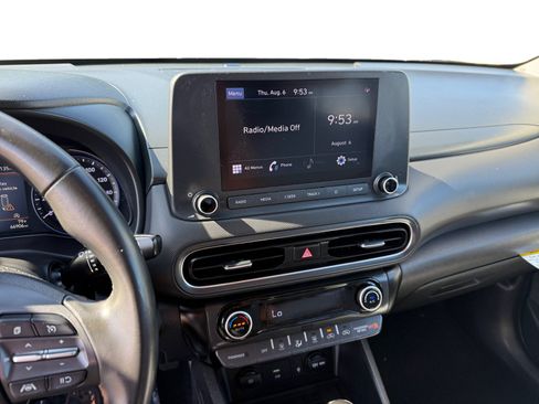 Used 2022 Hyundai Kona SEL w/ Convenience Package FWD image 12