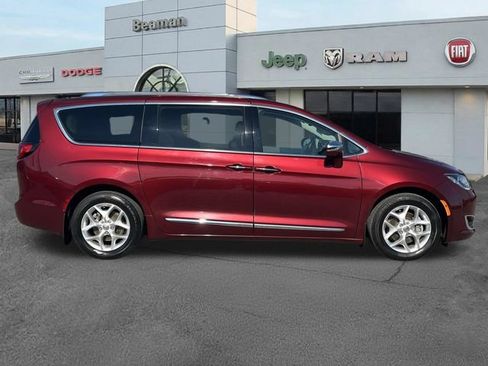 Used 2020 Chrysler Pacifica Limited FWD image 8