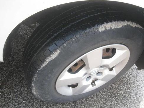 Used 2014 Nissan Rogue S image 23