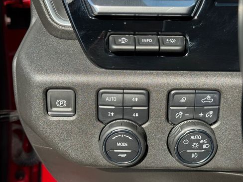 Used 2023 Chevrolet Silverado 1500 High Country w/ High Country Premium Package AWD/4WD image 23