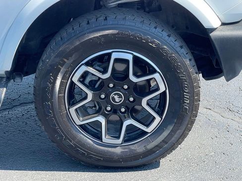 Used 2025 Ford Bronco Outer Banks AWD/4WD image 9