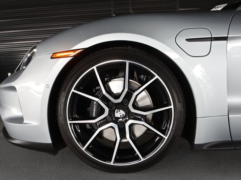 Certified 2026 Porsche Taycan 4S AWD/4WD image 12