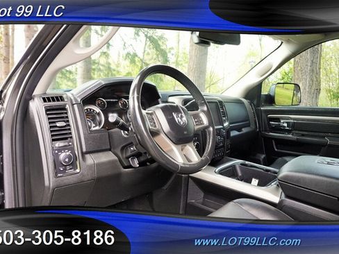 Used 2018 RAM 2500 Laramie w/ Sport Appearance Group AWD/4WD image 12