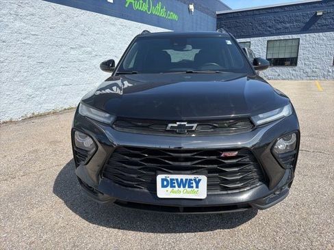 Used 2021 Chevrolet TrailBlazer RS w/ Technology Package FWD image 8