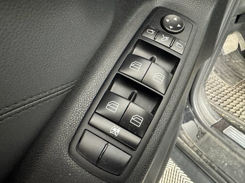 Used 2011 Mercedes-Benz ML 350 4MATIC image 38
