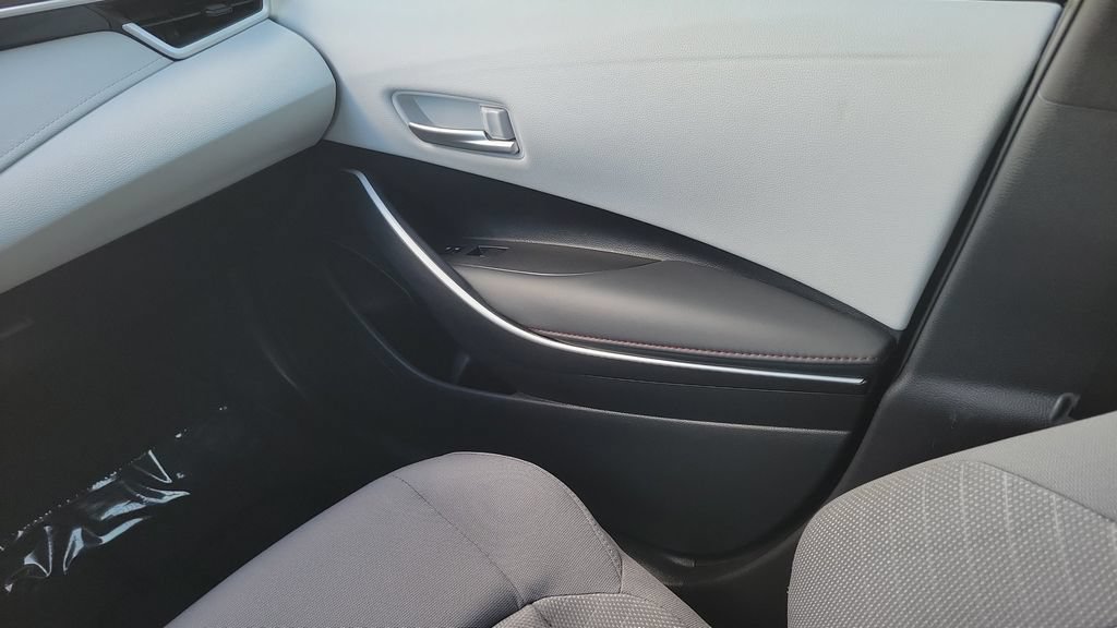 Certified 2025 Toyota Corolla SE FWD image 13