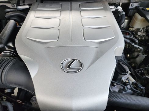 Used 2019 Lexus GX 460 image 33