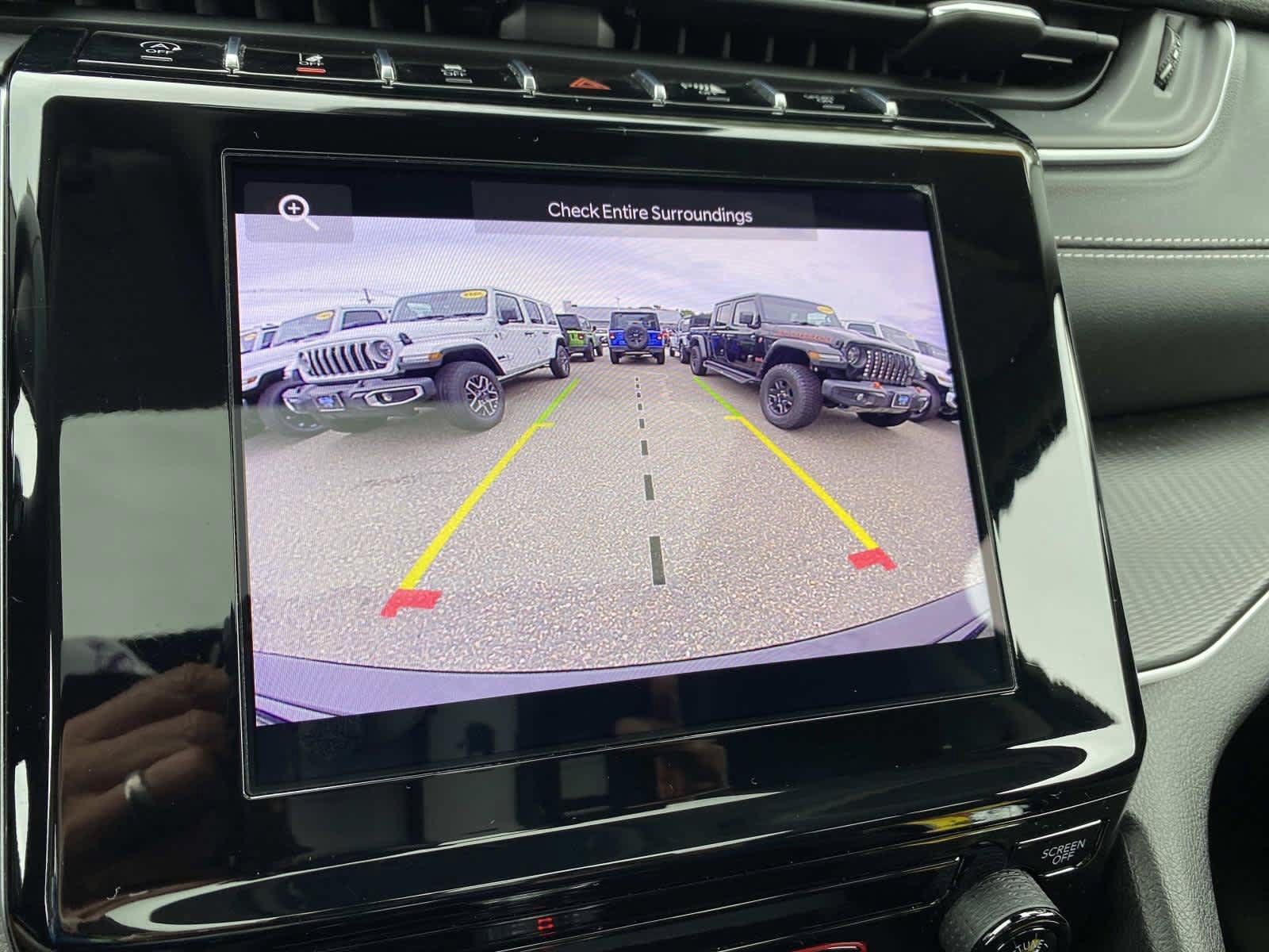 Certified 2023 Jeep Grand Cherokee Laredo X AWD/4WD image 12