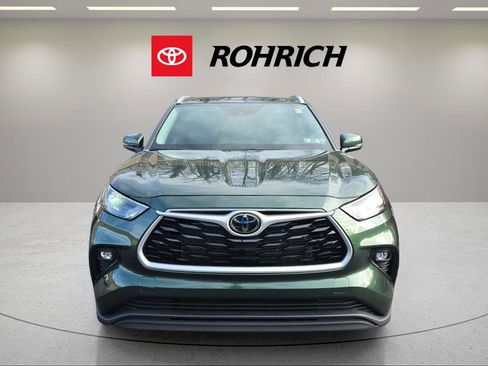 Used 2023 Toyota Highlander XLE image 8