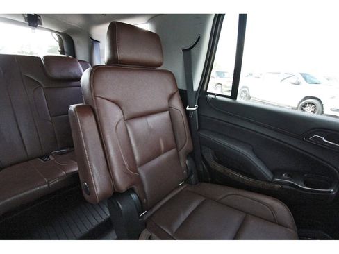 Used 2020 Chevrolet Tahoe Premier w/ Premier Plus Edition RWD image 15