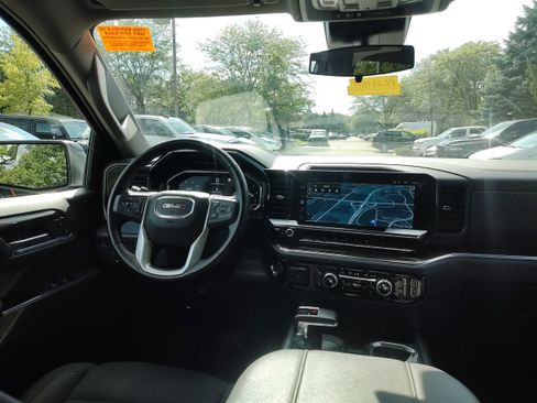 Used 2023 GMC Sierra 1500 Elevation AWD/4WD image 9