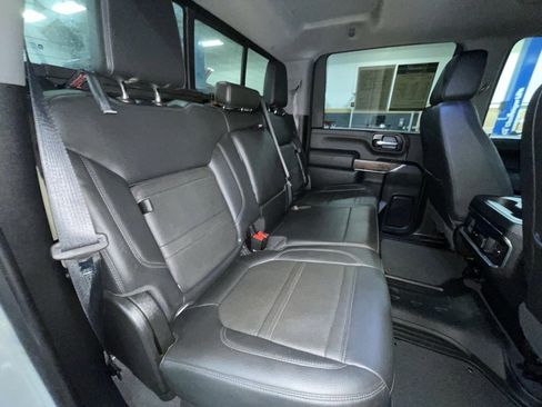 Used 2022 GMC Sierra 3500 Denali w/ Denali Ultimate Package image 27