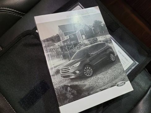 Used 2018 Ford Escape SEL w/ Ford Safe & Smart Package image 57