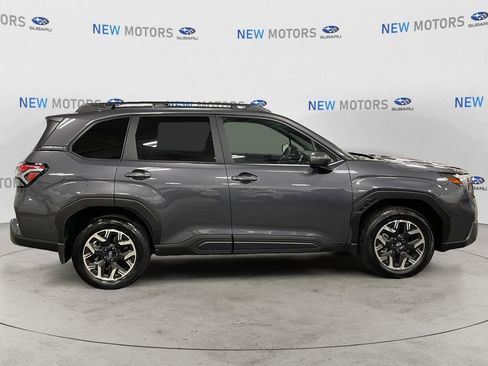 Certified 2025 Subaru Forester Premium image 8