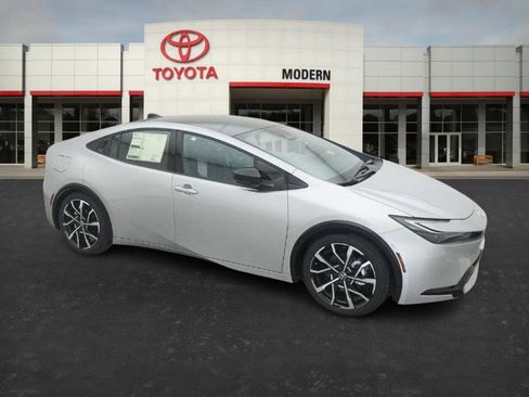 New 2026 Toyota Prius Plug-In Hybrid image 27