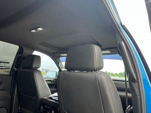Used 2023 GMC Sierra 1500 AT4 w/ AT4 Premium Package AWD/4WD image 9