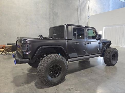 Used 2020 Jeep Gladiator Rubicon AWD/4WD image 6